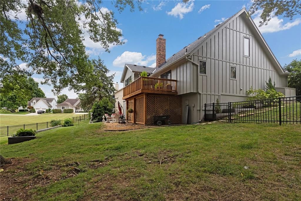 Photo 50 of 56 - 622 NE Fairington Court