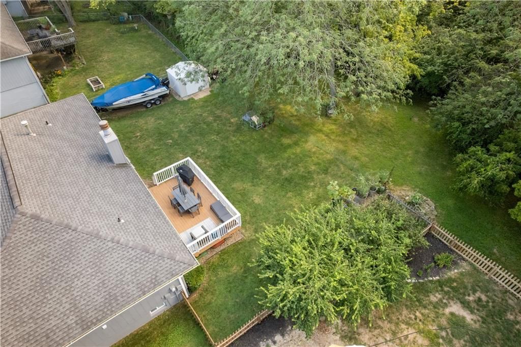 Photo 33 of 34 - 7010 N WHEATON Avenue