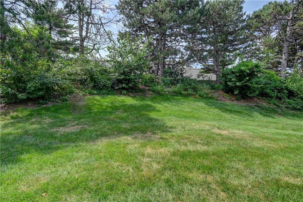 Photo 33 of 40 - 231 SW Pinetree Lane
