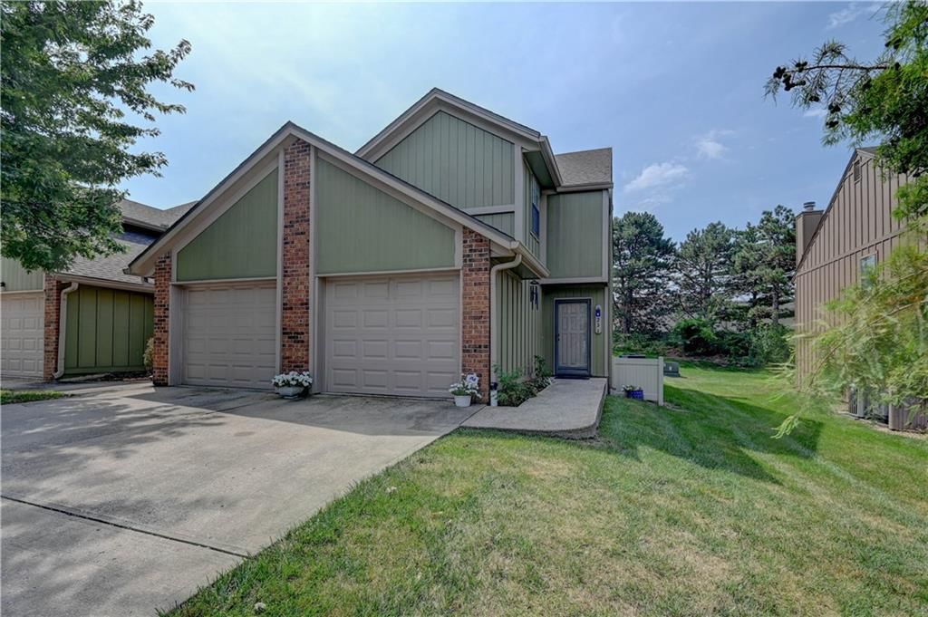 Photo 37 of 40 - 231 SW Pinetree Lane