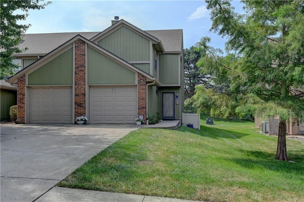 Photo 39 of 40 - 231 SW Pinetree Lane