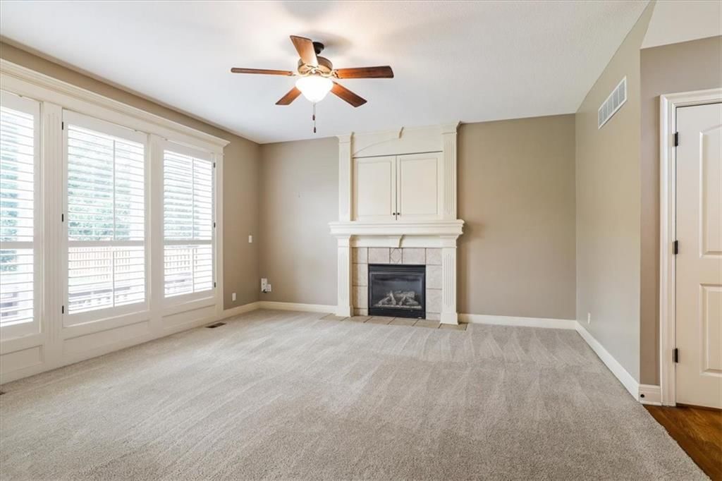 Photo 5 of 39 - 3623 NE 95th Terrace