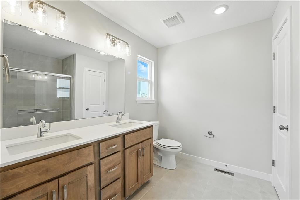 713 Glenn Circle — photo 8