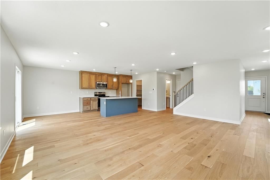 713 Glenn Circle — photo 10