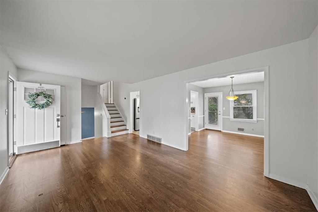 Photo 10 of 48 - 9020 Grandview Drive