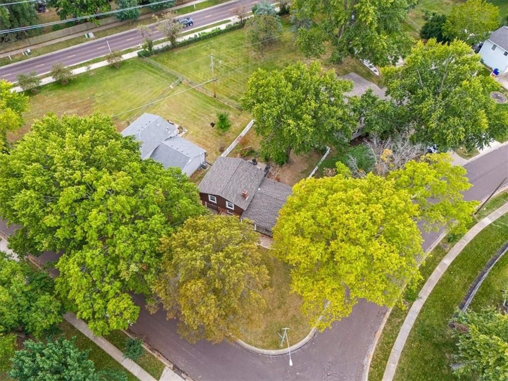 Photo 39 of 48 - 9020 Grandview Drive