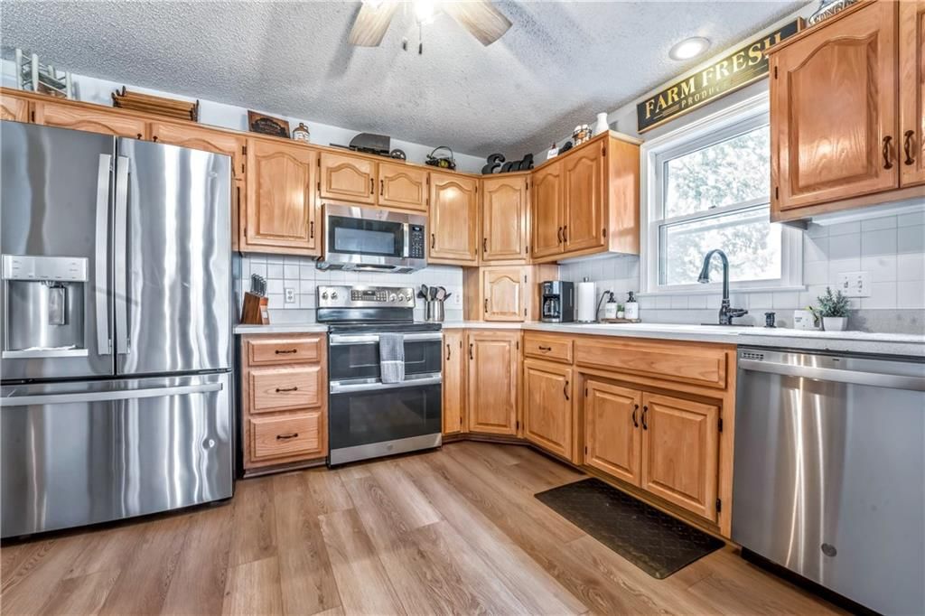 Photo 12 of 41 - 822 Dogwood Street