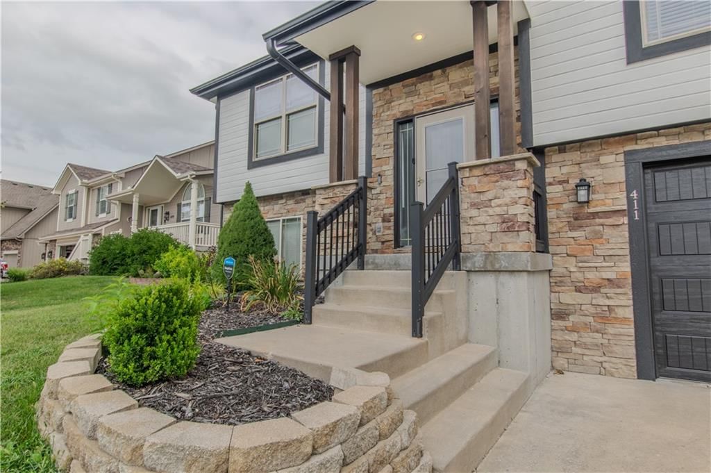 411 Eagle Glen Drive, Raymore, MO