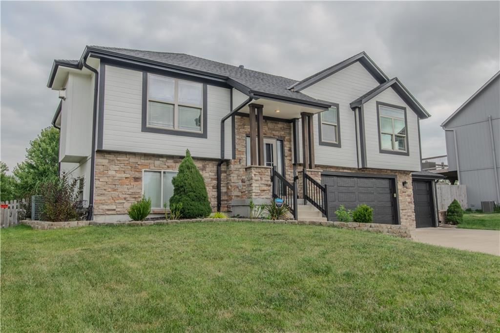 411 Eagle Glen Drive — photo 4