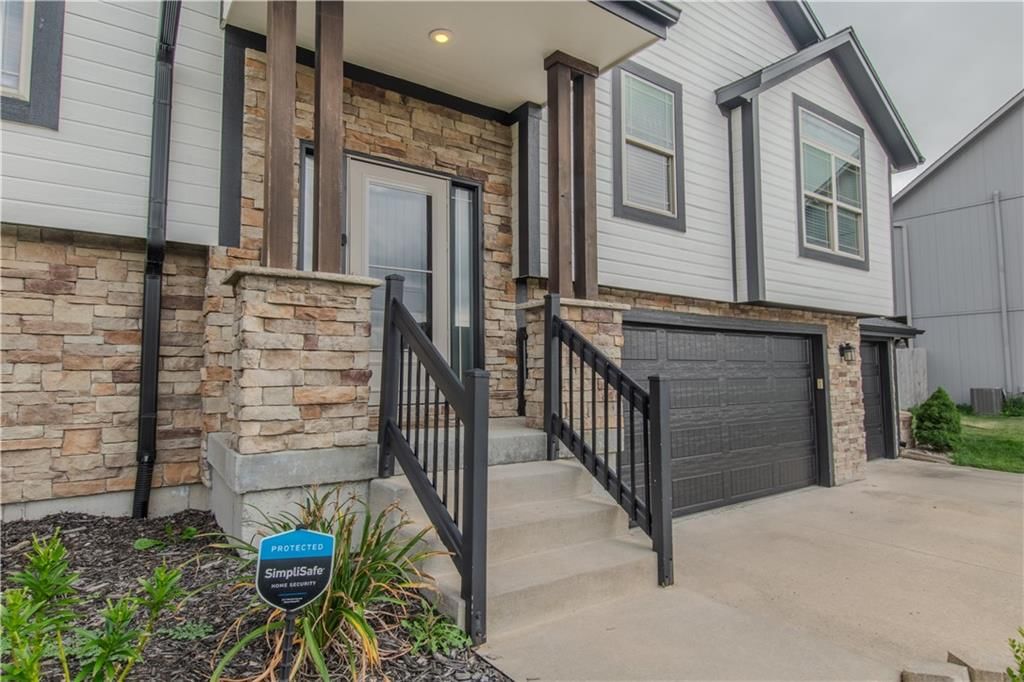 411 Eagle Glen Drive — photo 5