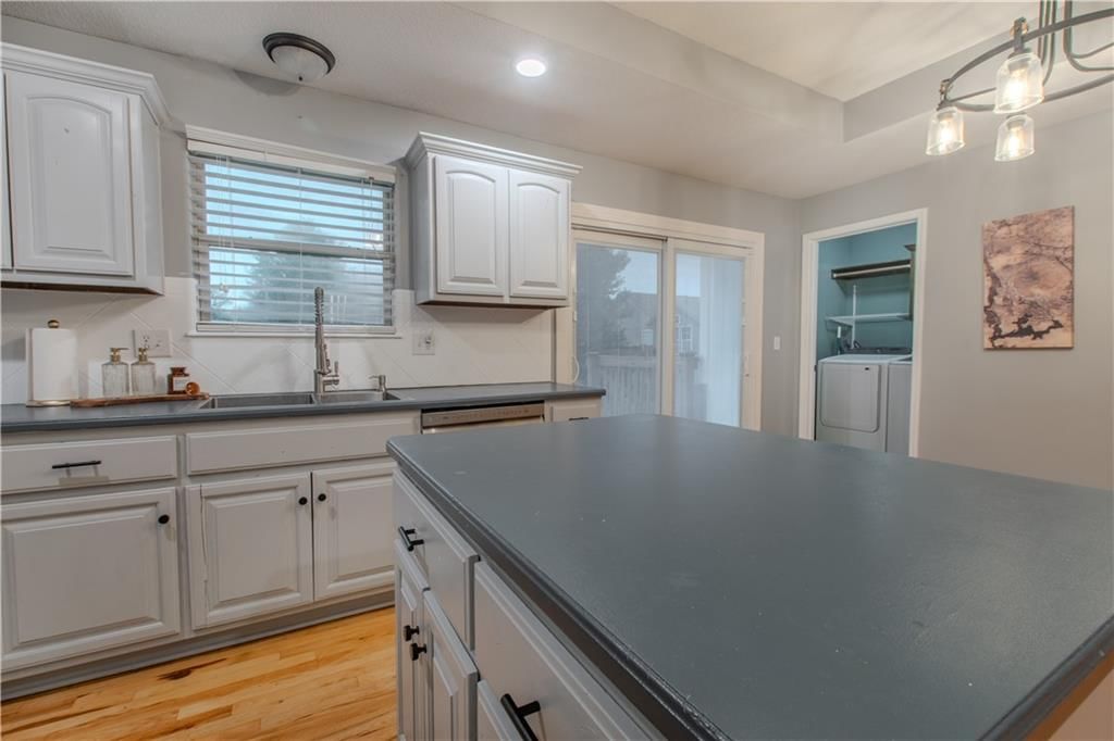 411 Eagle Glen Drive — photo 14