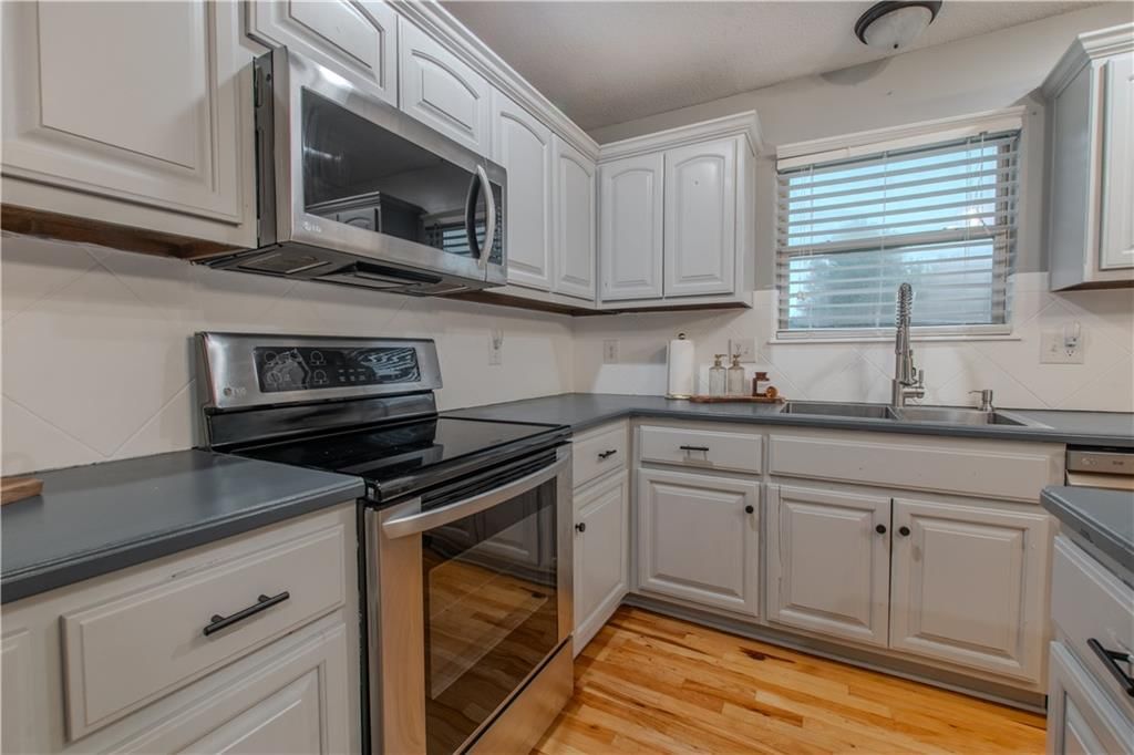 411 Eagle Glen Drive — photo 15