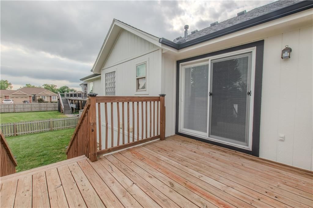 411 Eagle Glen Drive — photo 35