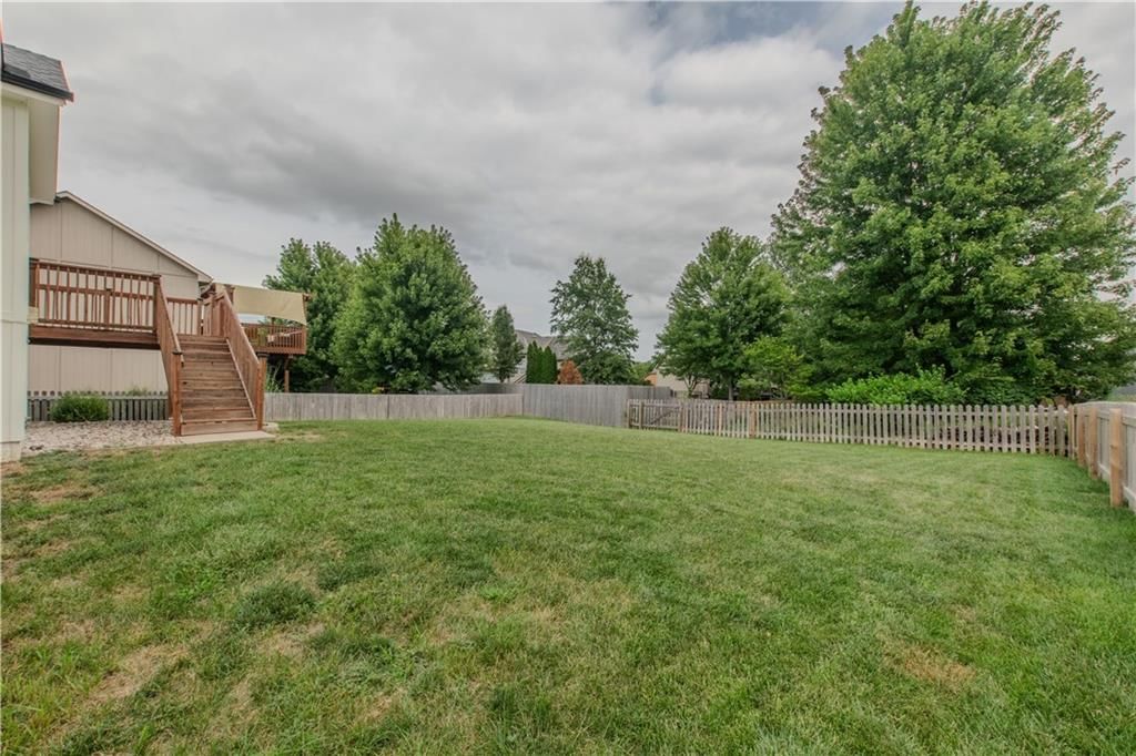 411 Eagle Glen Drive — photo 37