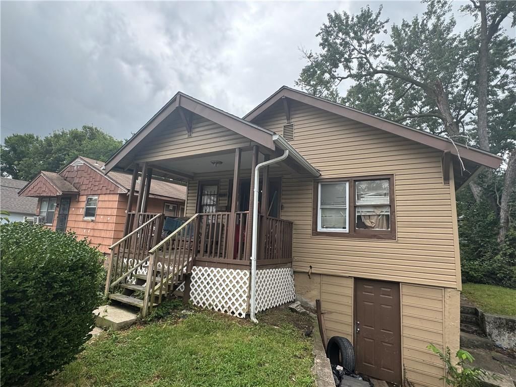 3503 E 67 Street — photo 2