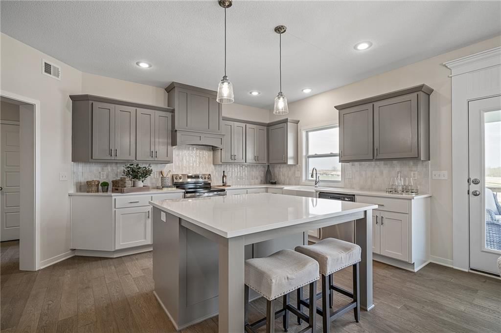 11448 S Langley Street — photo 16