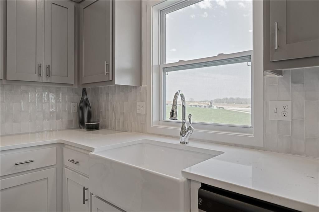 11448 S Langley Street — photo 21