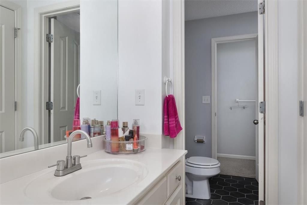 Photo 21 of 29 - 800 Stablewood Circle