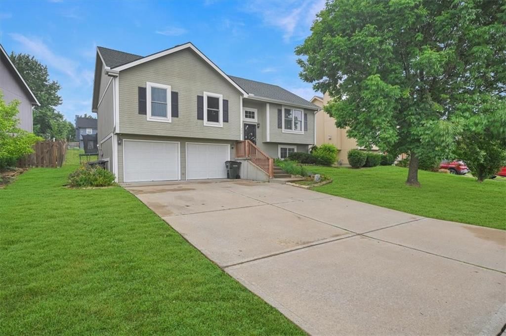 Photo 1 of 28 - 4415 Garland Street