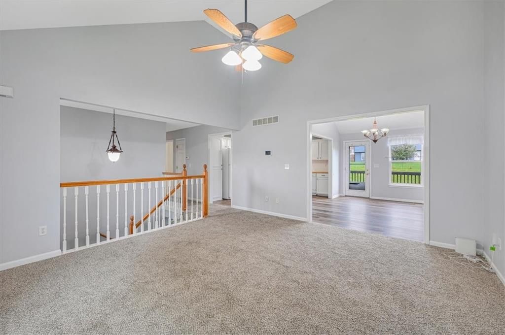 Photo 4 of 28 - 4415 Garland Street