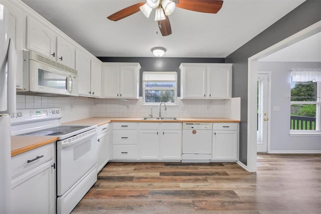Photo 7 of 28 - 4415 Garland Street