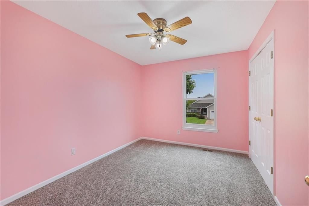 Photo 14 of 28 - 4415 Garland Street