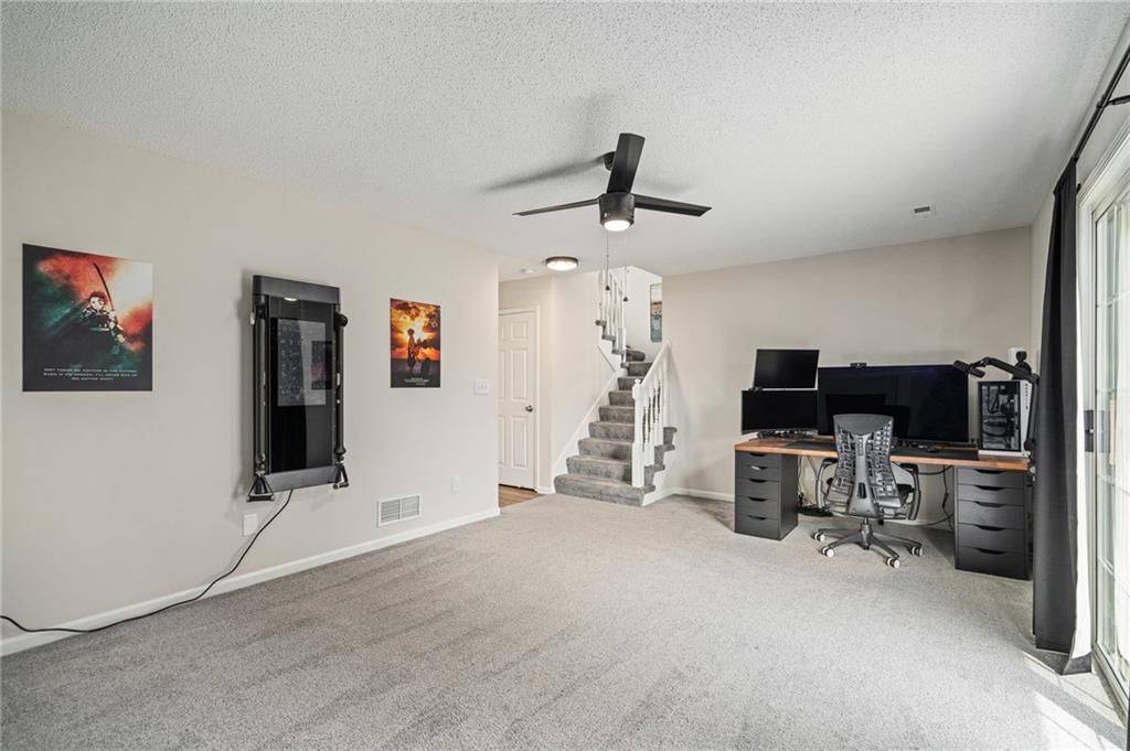1040 NE Queens Court — photo 22