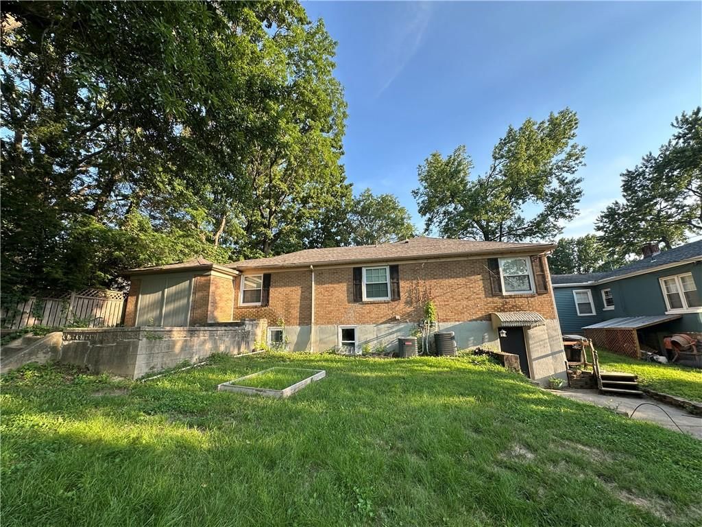 11306-11308 E Winner Road — photo 6