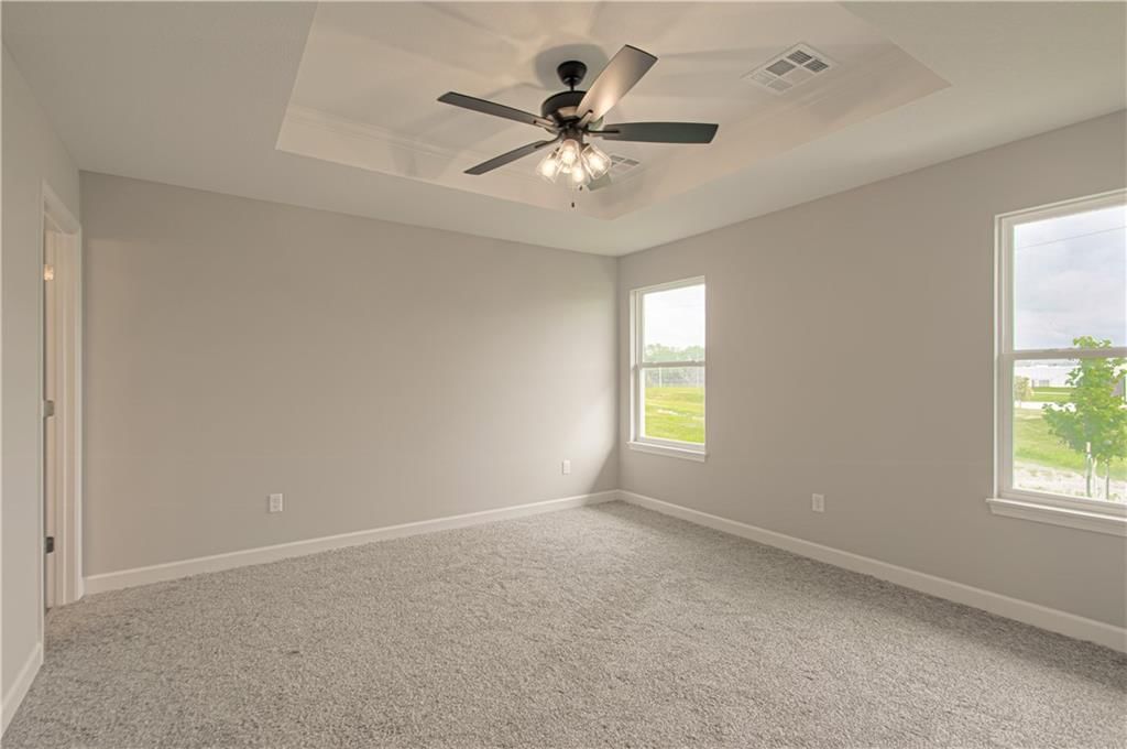 Photo 12 of 27 - 20935 E 8th Street S