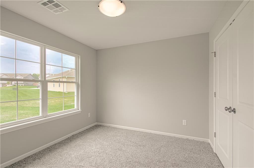 Photo 17 of 27 - 20935 E 8th Street S