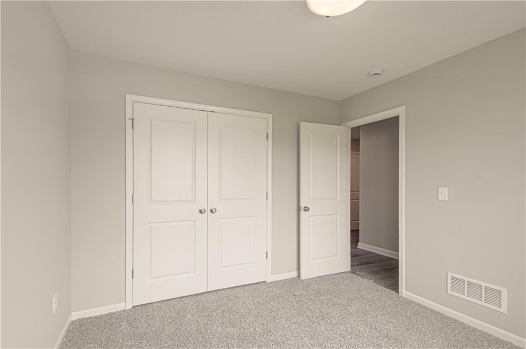 Photo 18 of 27 - 20935 E 8th Street S