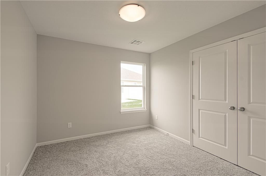 Photo 23 of 27 - 20935 E 8th Street S