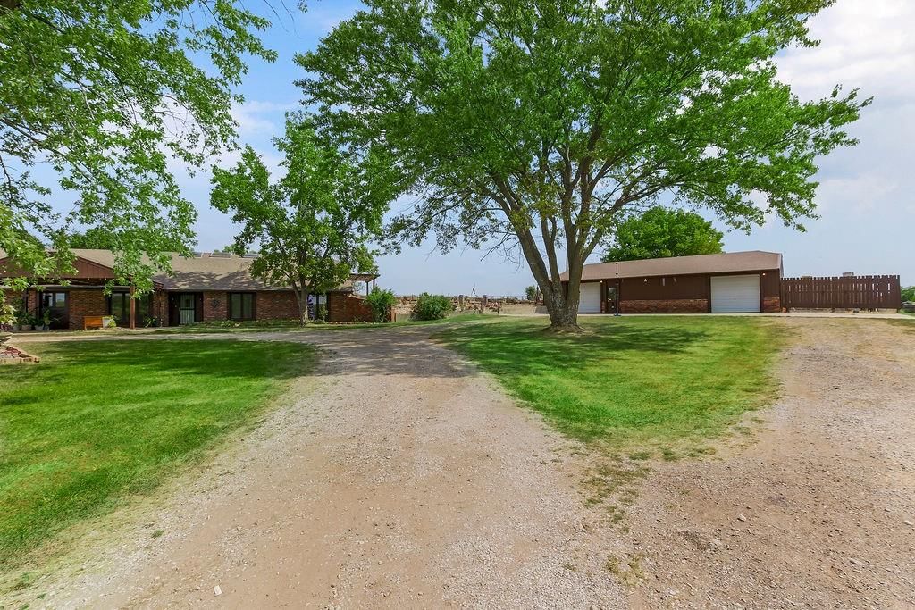 Photo 3 of 47 - 15028 150th Street