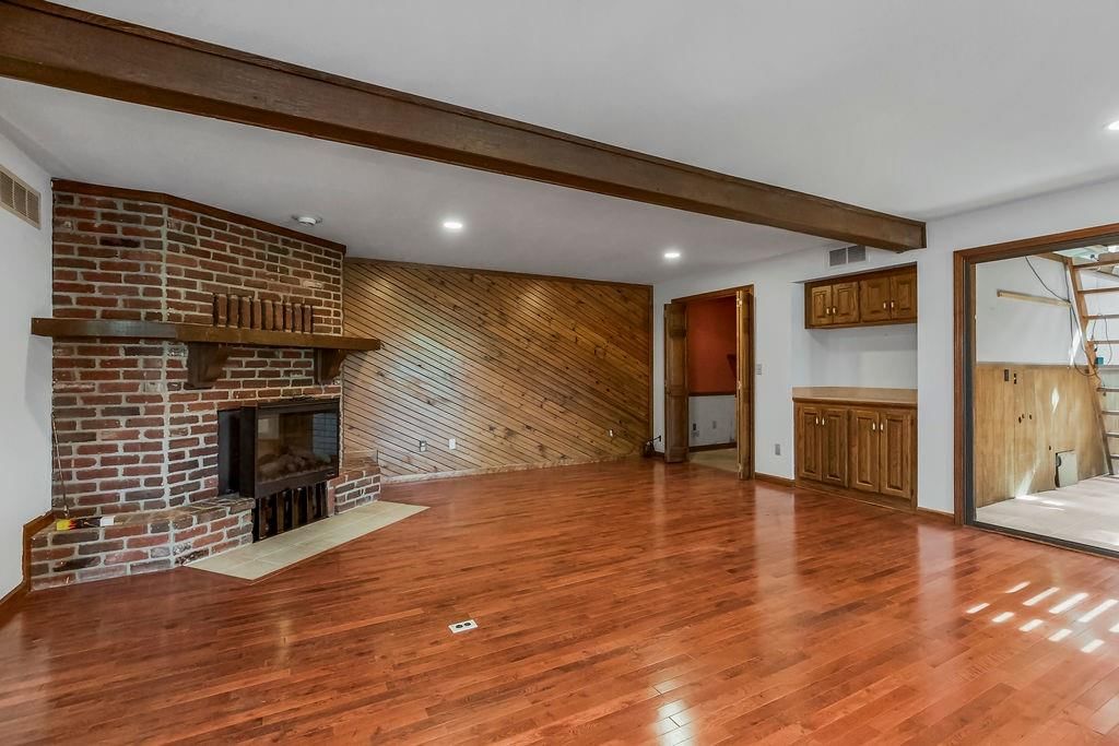 Photo 20 of 47 - 15028 150th Street