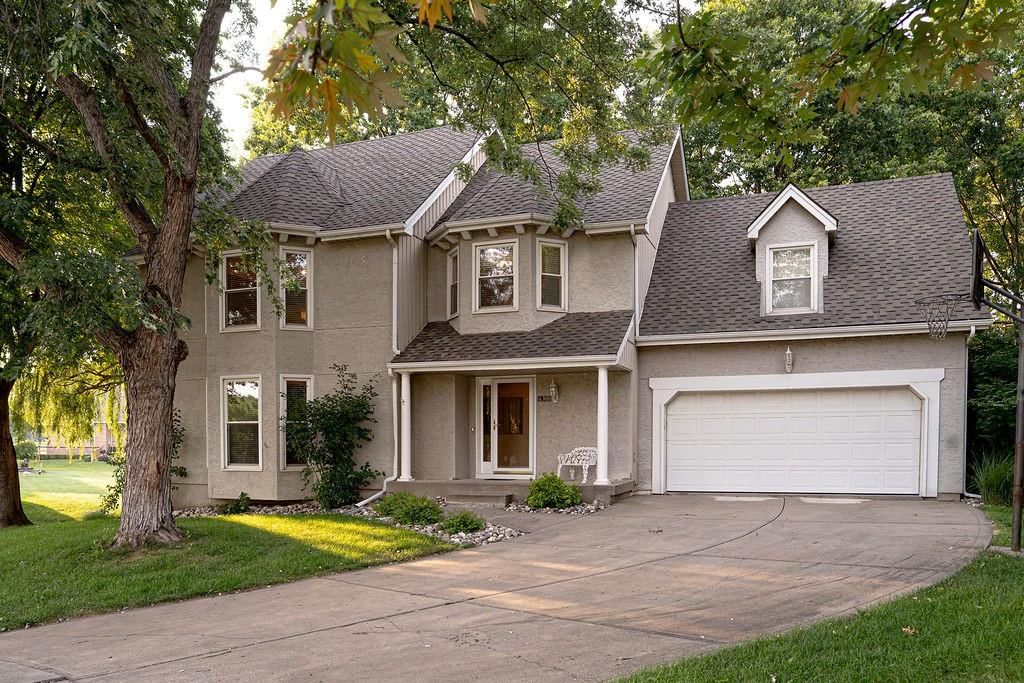 4308 NE 61st Court — photo 2