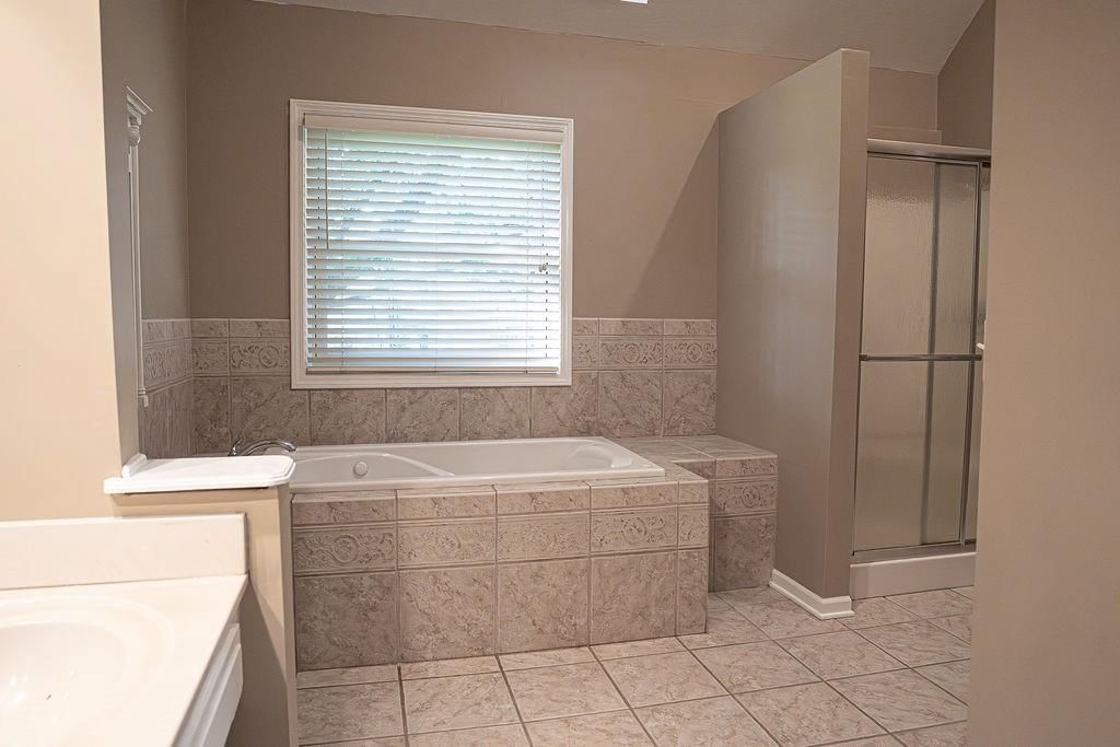4308 NE 61st Court — photo 18