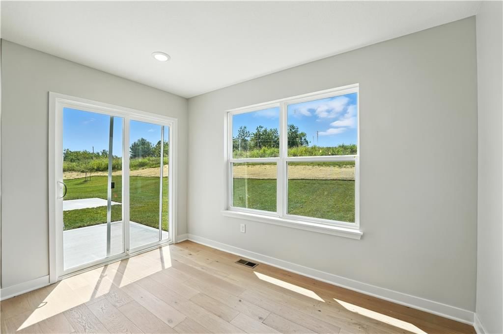 709 Glenn Circle — photo 14