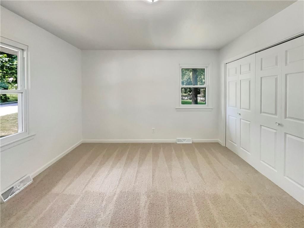 2100 Thunderbird Drive — photo 5