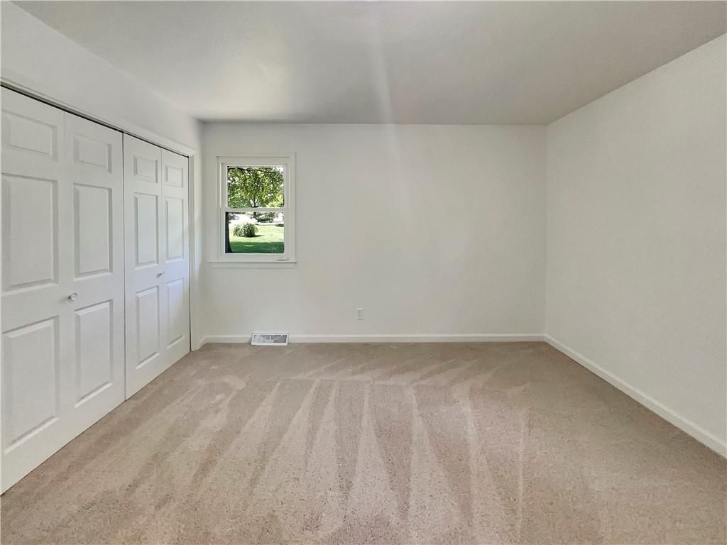 2100 Thunderbird Drive — photo 11