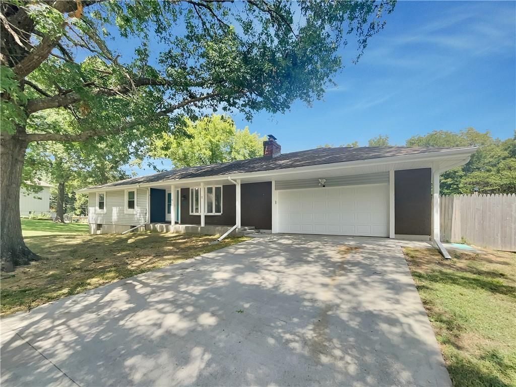 2100 Thunderbird Drive — photo 18