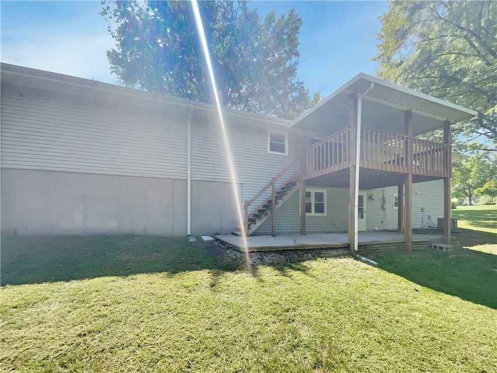 2100 Thunderbird Drive — photo 22