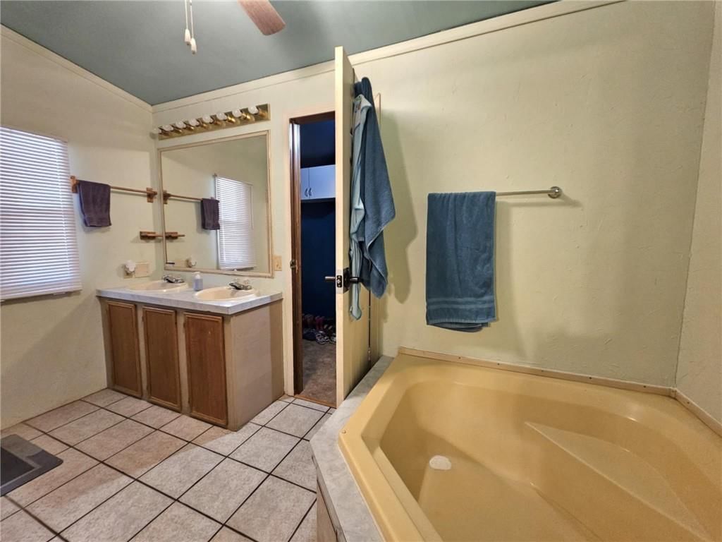 103 W Willow Street — photo 9