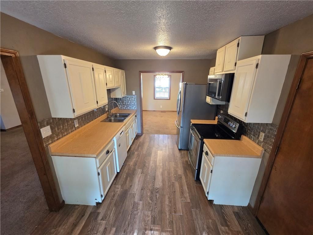 Photo 8 of 21 - 1804 N Cedar Street