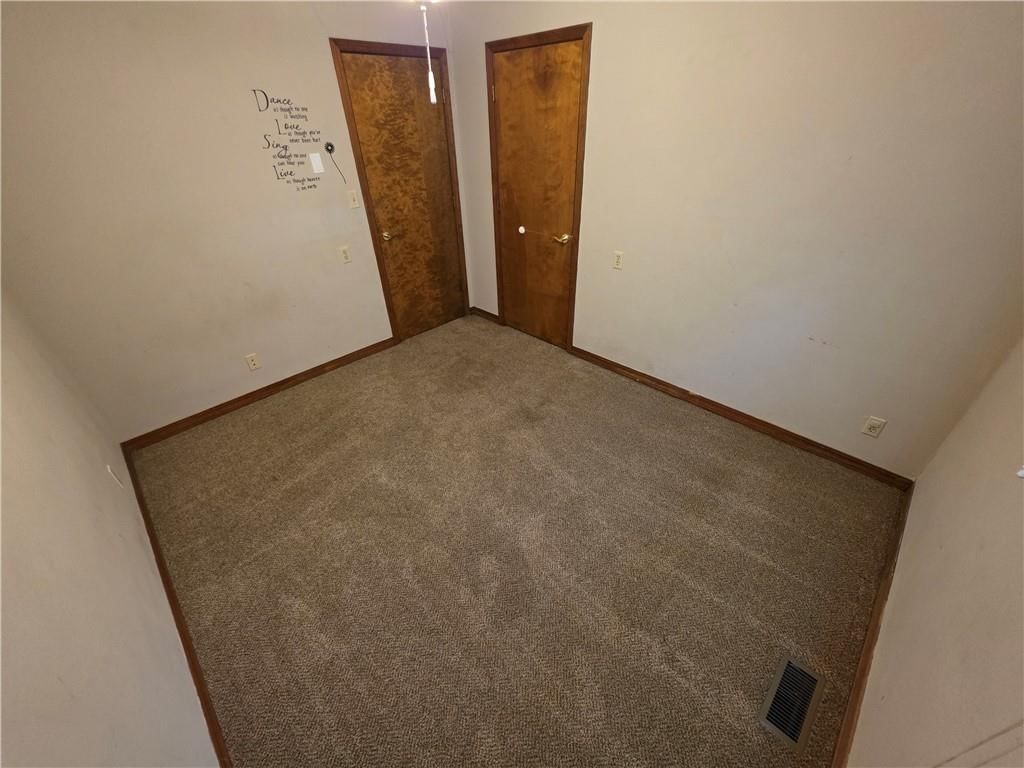 Photo 18 of 21 - 1804 N Cedar Street