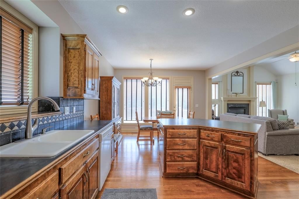 2737 S BRECKENRIDGE Drive — photo 16