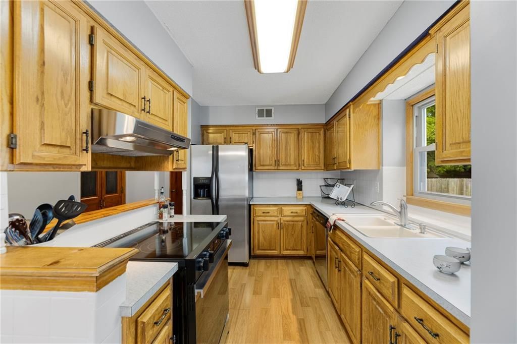 603 N Sycamore Street — photo 12