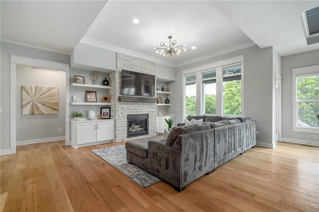 18309 Monrovia Street — photo 12
