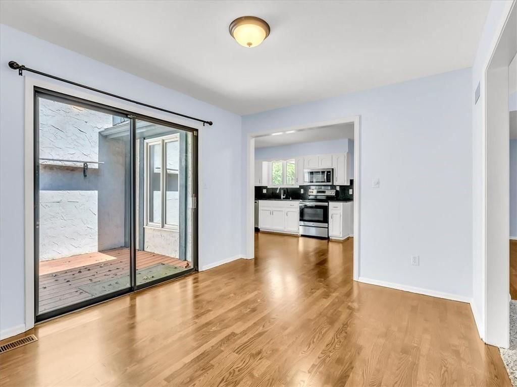 801 NE FAIRWAY HOMES Court — photo 5