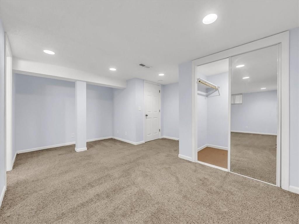 801 NE FAIRWAY HOMES Court — photo 21