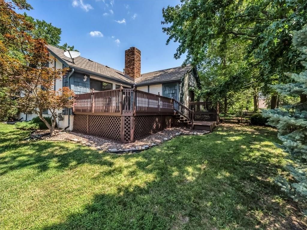 801 NE FAIRWAY HOMES Court — photo 26